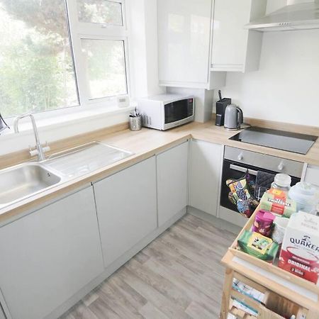 Secluded Central 2 Bed Flat ستارتفورد أبون آفون المظهر الخارجي الصورة